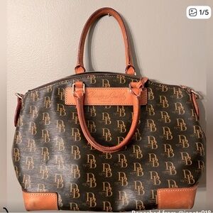 Dooney & Bourke Signature Logo Satchel in Brown/Tan Greta